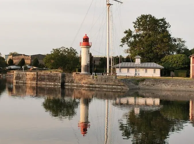 Phare Des Impressionnistes * Honfleur